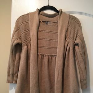 Tan three quarter length sleeved cardigan